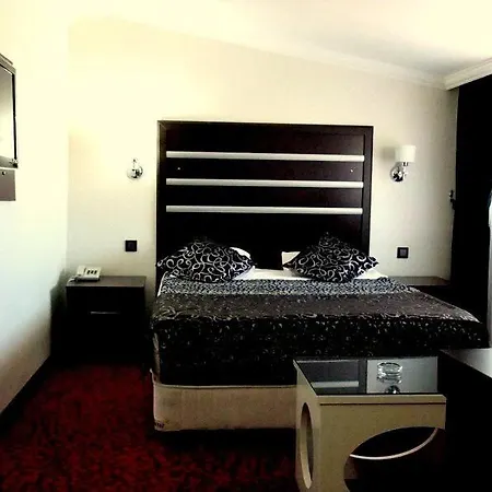 Grand Gold Hotell 3*
