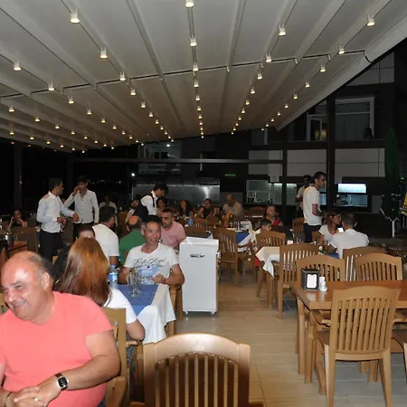 Grand Gold Hotell 3*