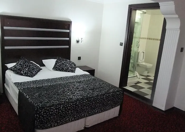 Отель Grand Gold 3*