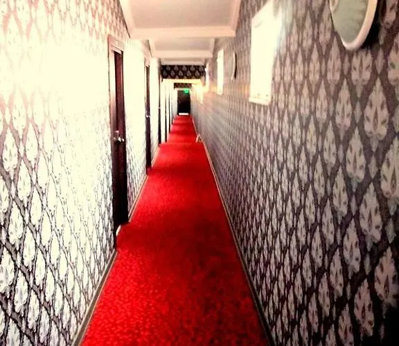 Отель Grand Gold 3*