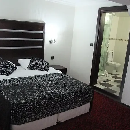 Hotel Grand Gold 3*